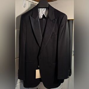 SUITSUPPLY Black Full Canvas Tuxedo 42L